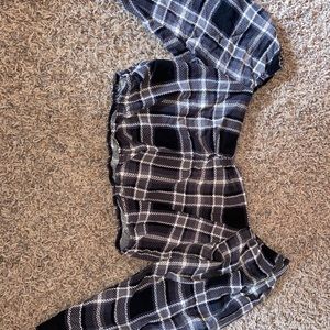 Plaid off the shoulders crop top